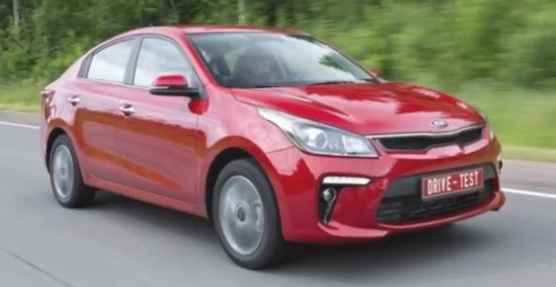 Лобовое стекло на Kia Rio 2017